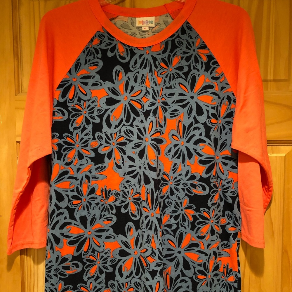 Lularoe Randy baseball tee